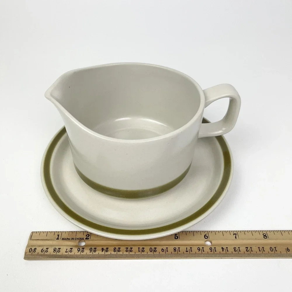 Japan Spring Bouquet Stoneware Green Band Round Gravy Boat With Underplate